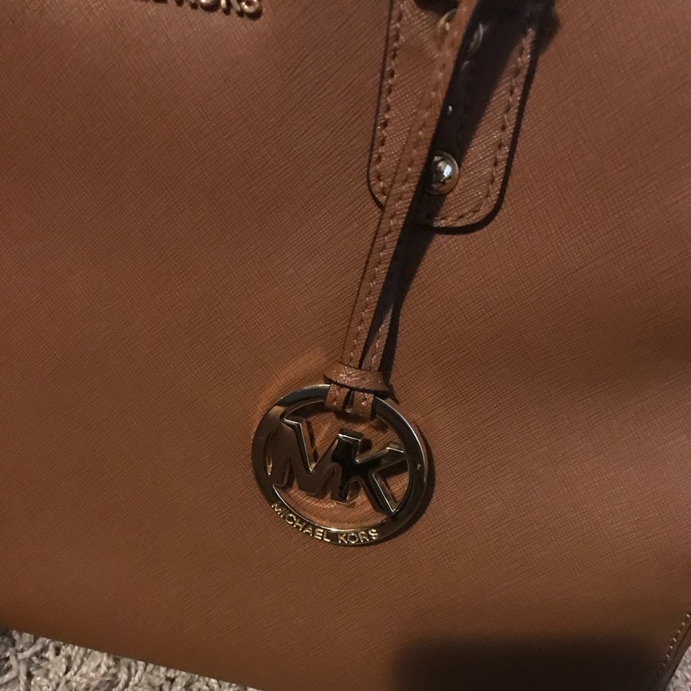 Michael Kors tan purse - Picture 2 of 4